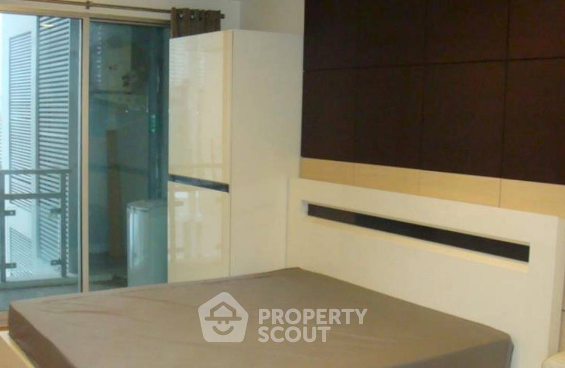 picture Studio Condo at Nusasiri Grand Condominium near BTS Ekkamai (ID 3388100) - 4/6