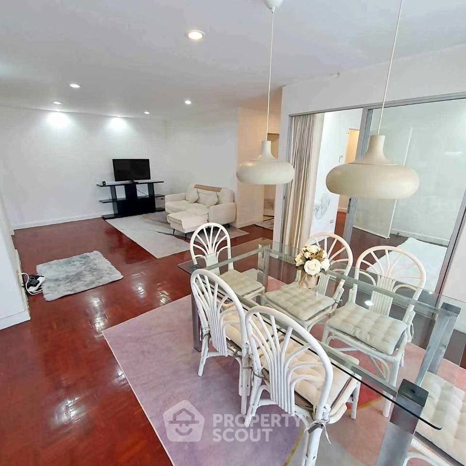 picture 3-BR D.S. Tower 2 Sukhumvit 39 Condominium Near MRT Sukhumvit (ID 2806740) - 1/10