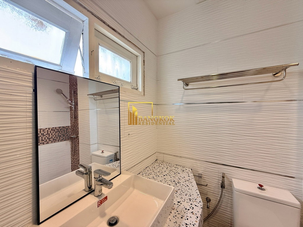 picture Thonglor Classic Home | Spacious 5 Bed Townhouse in Thonglor - BR49108TH - 18/44