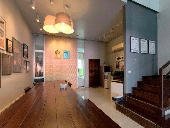 รูป ให้เช่าHome Office 4 ชั้น ซอยลาดพร้าว 31 (น้ำไม่ท่วม)/ ใกล้ MRT ลาดพร้าว / แอร์ 10 เครื่อง / จอดรถ 4 คัน / เหมาะเป็นสำนักงาน จดบริษัทได้ - รูปที่ 2/9