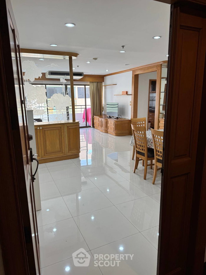 picture 16th-Floor 3-BR Condo At Top View Tower Near BTS Thong Lor (ID 3391825) - 2/14