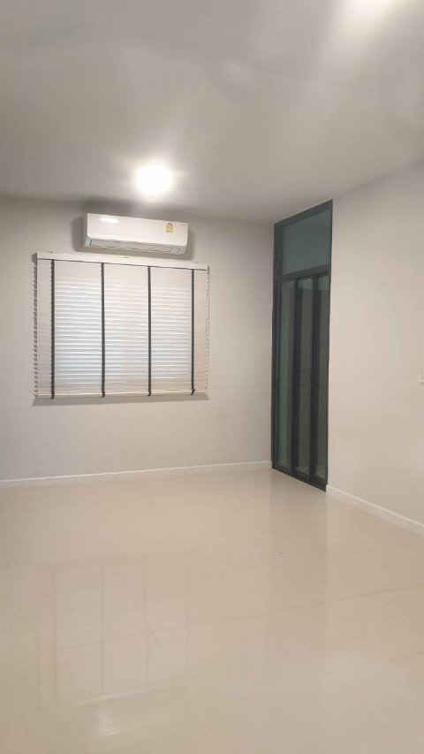 รูป ขายบ้านบริทาเนีย บางนา กม.42 | Modern British Style | แต่งครบ พร้อมอยู่ ฟรีบิ้วด์อินครัว - รูปที่ 7/19