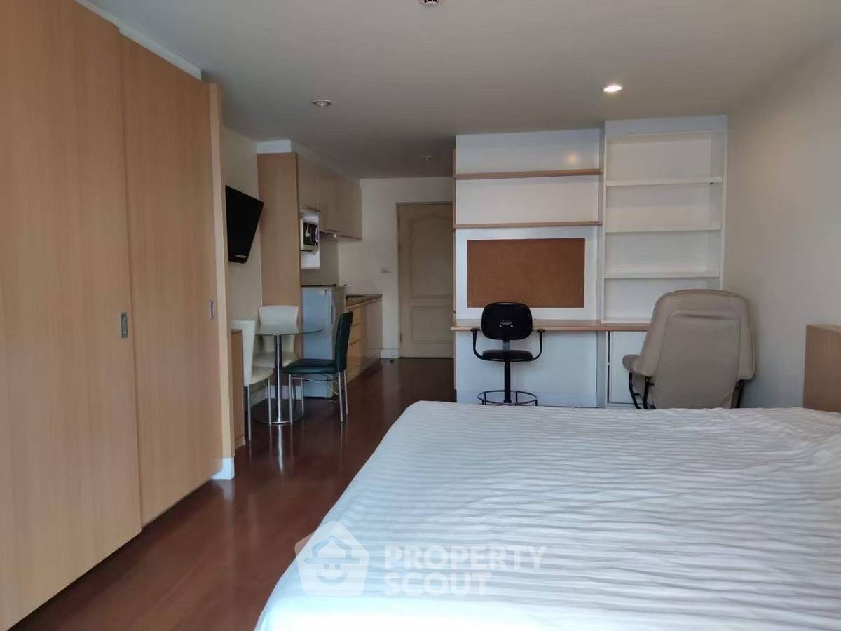 picture 100m To BTS Sala Daeng | 1-BR Silom Terrace Condominium For Sale (ID 3393723) - 4/7