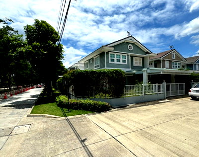 Houses for sale Nonthaburi : Villaggio Pinkhlao - Salaya / 3 Bedrooms #HSLY091