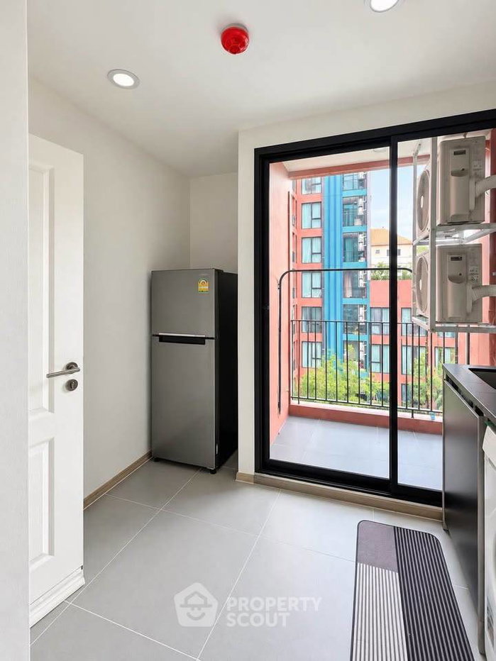picture 1-BR Condo at Cybiq Ratchada 32 in Chan Kasem (ID 3391531) - 7/9