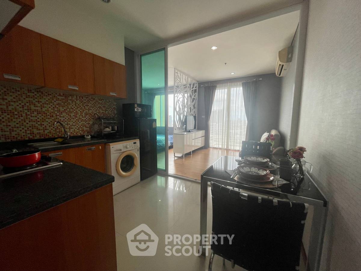 picture 32nd-Floor 1-BR Villa Sathorn, 100m To BTS Krung Thon Buri (ID 513276) - 1/7