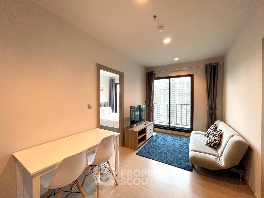 picture 19th-Floor 2-BR Life Asoke - Rama 9 Near MRT Phra Ram 9 (ID 722310) - 1/14
