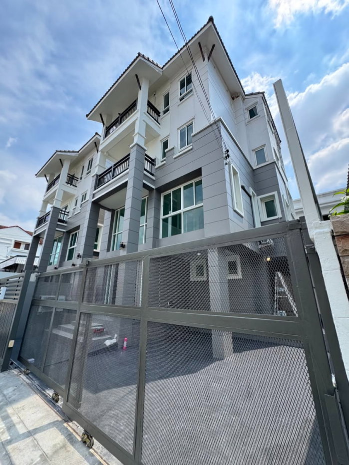 รูป #HHR232 ให้เช่าทาวน์โฮม 178 ตร.ม. 3 ชั้น 3 ห้องนอน เอกมัย-ปรีดี พนมยงค์ 31 📍 ใกล้ BTS เอกมัย - รูปที่ 18/19