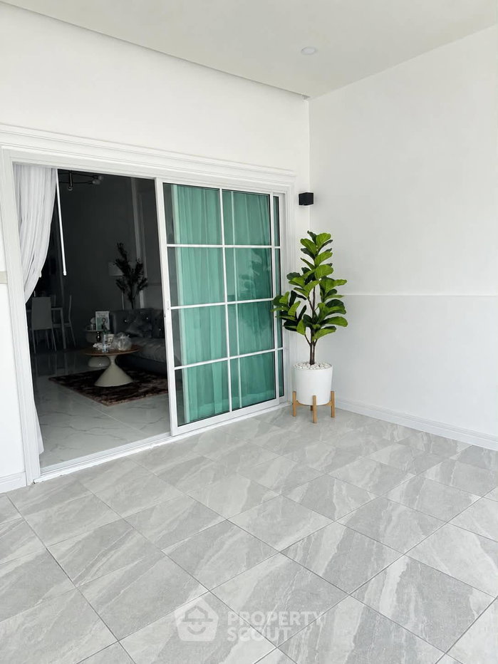 รูป ทาวน์เฮ้าส์ 2 ห้องนอน เลี้ยงสัตว์ได้ ที่ Beautiful Ready-To-Move-In Home (ID 3393471) - รูปที่ 22/28