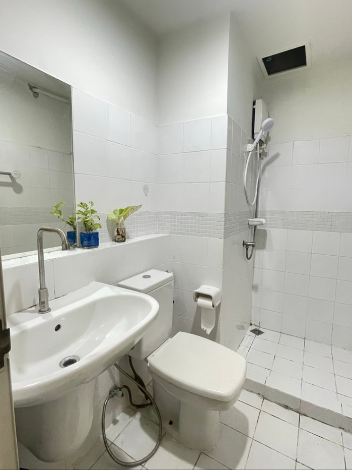 picture Quiet building , 3 min to train station  - 5/7