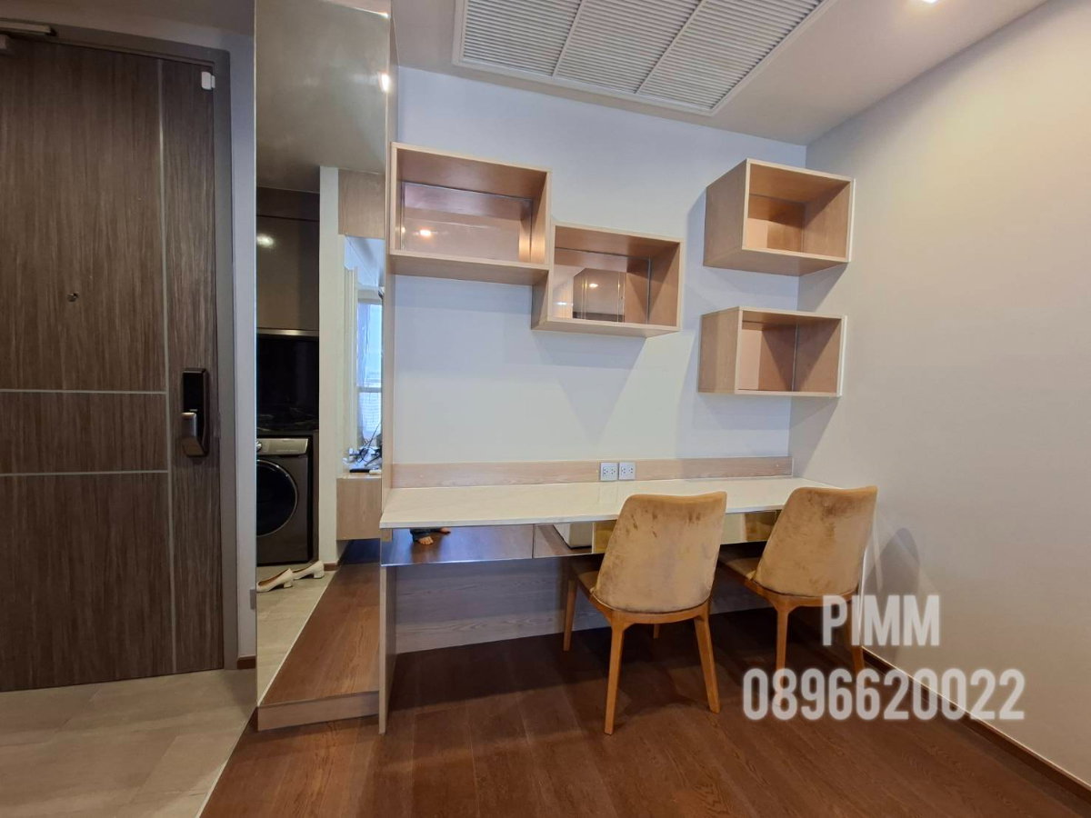 picture Available now, Ready to move in, Ideo Q Victory connected to BTS Victory monument. - 5/20