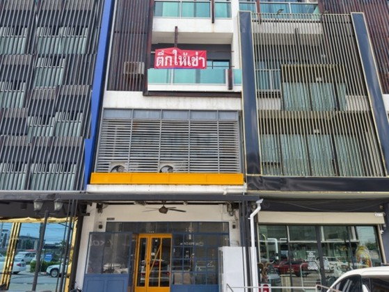 รูป ให้เช่าอาคารพาณิชย์ 4 ชั้น ริมถนนเลียบด่วน กาญจนาภิเษก มุ่งหน้าไปอ่อนนุช / ติดถนน / ใกล้ ม.รามคำแหง 2 / แอร์ 4 เครื่อง / ตกแต่งพร้อม / จดบริษัทได้ - รูปที่ 3/9