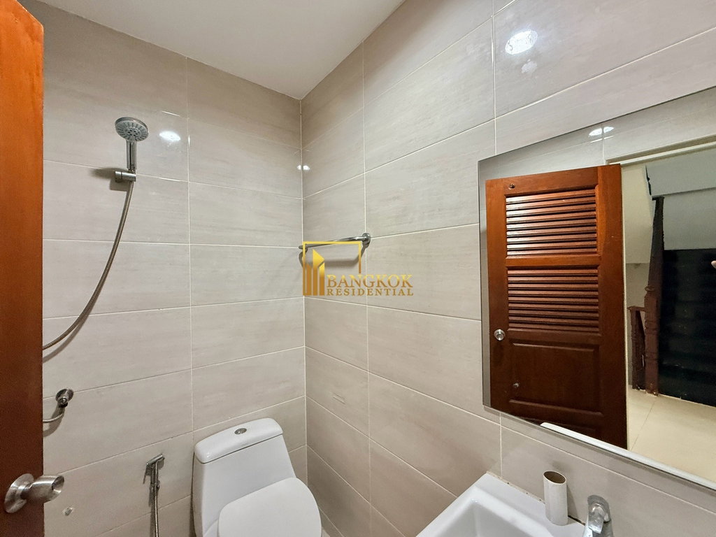 picture Thonglor Classic Home | Spacious 5 Bedroom Townhouse - BR49110TH - 29/38