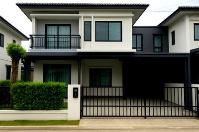 Twin houses for sale Wellgrow Industrial Estate : For Sale: Britannia Bangna KM.42 | Modern British Style | 4 Bedrooms | Move-in Ready