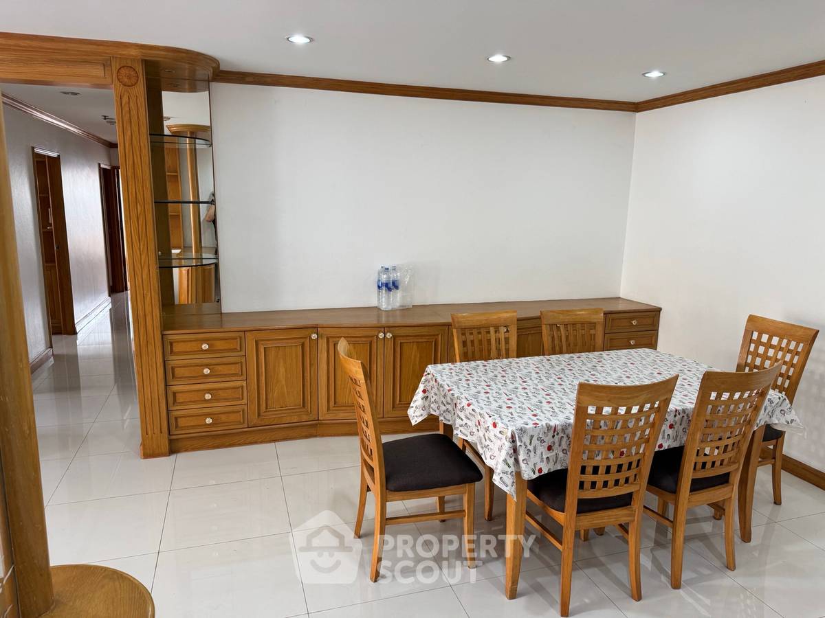 picture 16th-Floor 3-BR Condo At Top View Tower Near BTS Thong Lor (ID 3391825) - 5/14