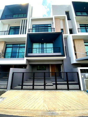 Home office for rent Bangkok : (Code BH1-430) Townhome for rent at Nirvana Define Krungthep Kreetha Land size: 22 sq. wah * 3 Bedrooms | 4 Bathrooms * Parking for 2 cars