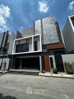 รูปภาพ บ้าน 4-ห้องนอน ที่ บูก้าน กรุงเทพกรีฑา ใน หัวหมาก (ID 3392988)