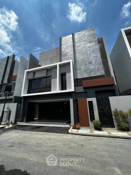 4-BR House at BuGaan Krungthep Kreetha in Hua Mak (ID 3392988)