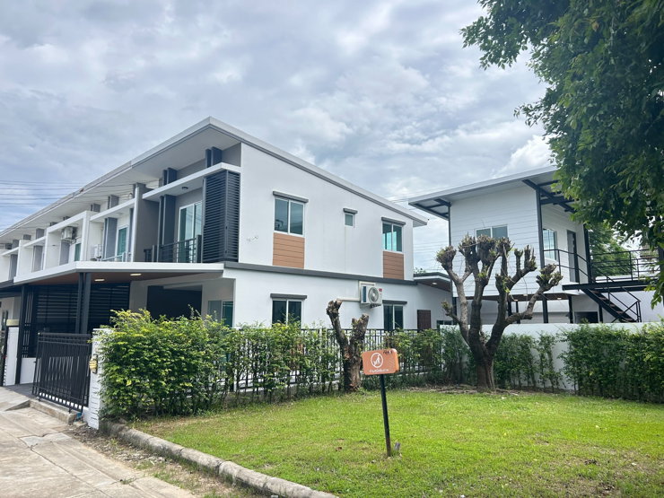 picture Corner House with Mountain and Garden Views | Pruksa Town Next Ramintra–Outer Ring Road � - 4/20