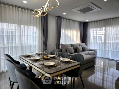 Houses for rent Samut Prakarn : 4-BR House at Golden Neo, Sukhumvit LaSalle near BTS Samrong (ID 3392997)