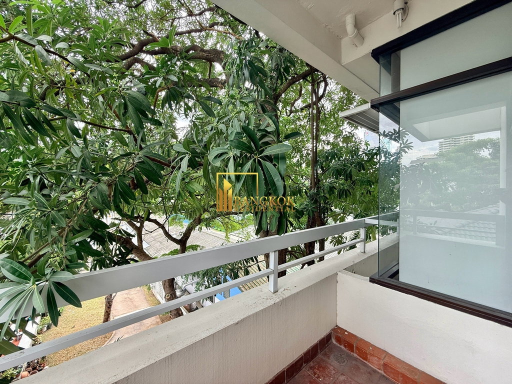 รูป Charming 3 Bedroom Apartment For Rent in Phrom Phong Area - BR20081AP - รูปที่ 14/42