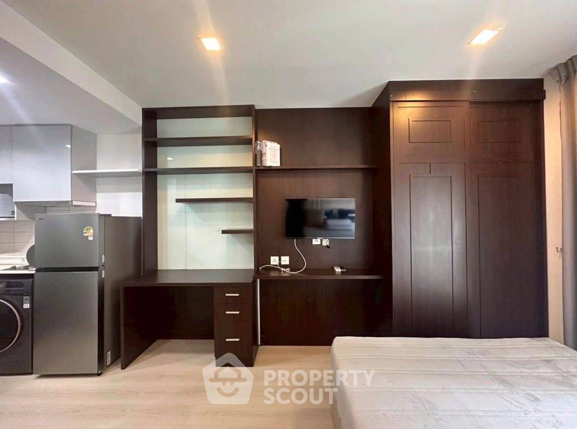 picture 200m To BTS On Nut | 1-BR Ideo Mobi Sukhumvit 81 (ID 3393685) - 2/10