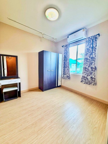 picture only 7-Eleven 100m. WatLatPlaKhao.200m. Special 15% discount BTS/MRT LatPlaKhao For Rent 2 Storey Townhouse 3-4Beds 2Baths - 4/8