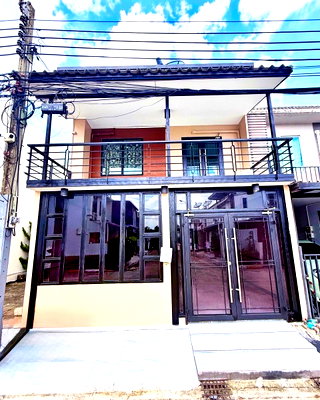 Townhouses for rent Krirk University : 			only 7-Eleven 100m. WatLatPlaKhao.200m. Special 15% discount BTS/MRT LatPlaKhao For Rent 2 Storey Townhouse 3-4Beds 2Baths           