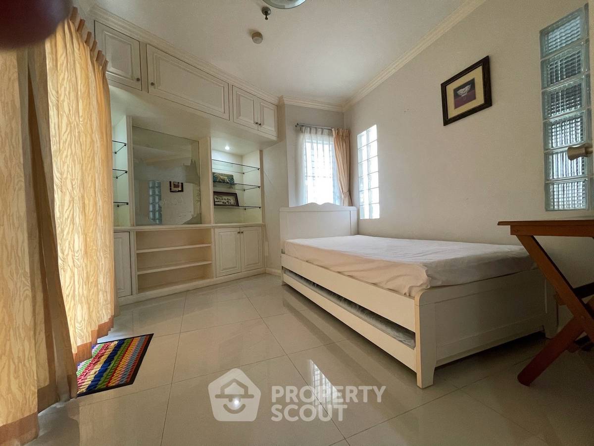 รูป ใกล้ BTS ทองหล่อ 200 ม. | คอนโด 3 ห้องนอน 165 ตร.ม. Fifty Fifth Tower Thonglor (ID 3385235) - รูปที่ 5/9