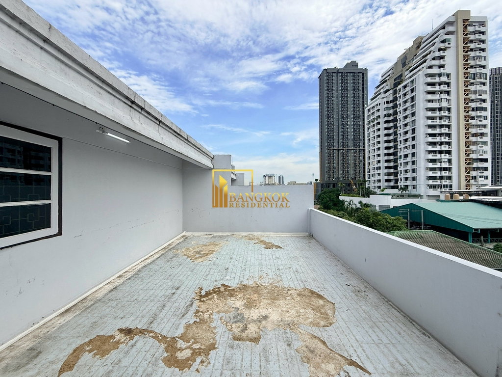 picture Thonglor Classic Home | Spacious 5 Bedroom Townhouse - BR49110TH - 36/38