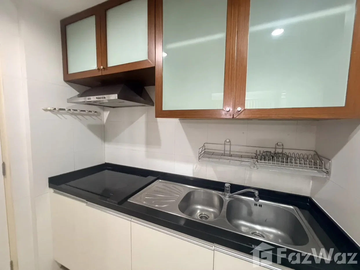 picture Prime location within walking distance of BTS Phrom Phong 6855362 - 14/25