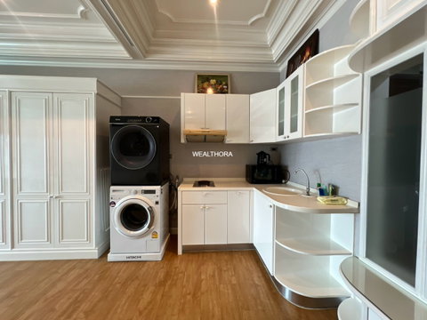 Bann Sathorn – Chaophraya Condo (Charoen Nakhon)