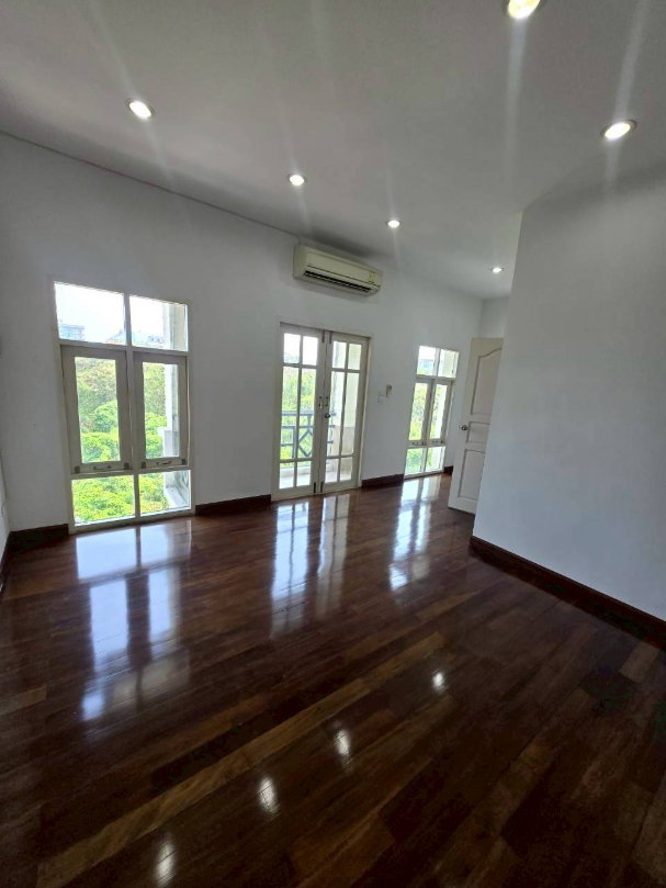 รูป ให้เช่า ทาวน์โฮม 3 ชั้น ซ. เฉลิมพระเกียรติ ร.9 ซอย 25 - รูปที่ 9/11