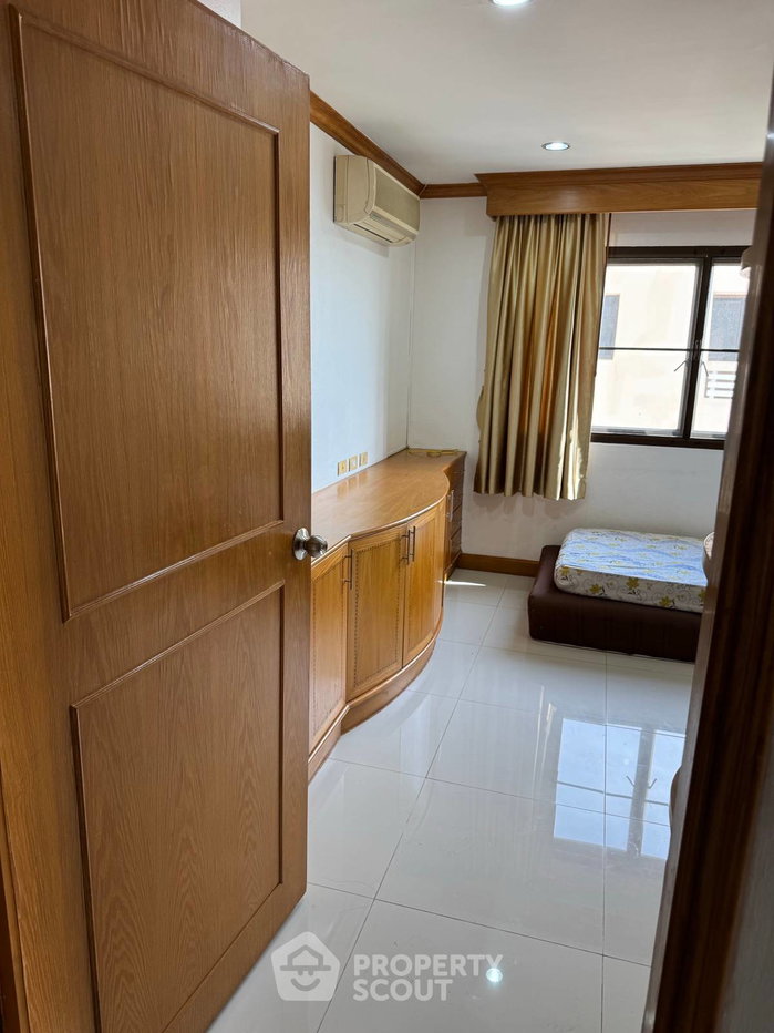 picture 16th-Floor 3-BR Condo At Top View Tower Near BTS Thong Lor (ID 3391825) - 10/14