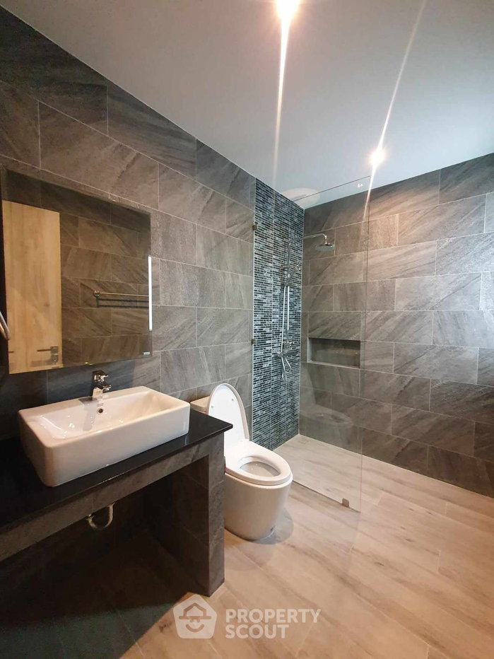 picture 195 Sqm 3-BR Villa In Thap Tai, Hua Hin (ID 1443458) - 4/22