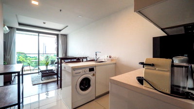 ขายคอนโด : 🛏️ 1 ห้องนอน - 🛁 1 ห้องน้ำ - 🏙️ Sea View - 🇹🇭 ชื่อบริษัท - 🏢 The Peak Towers Pattaya - รหัส: PEAKT91