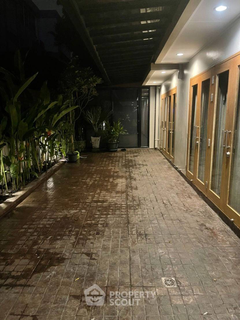 4-bed house for rent, 350 sqm, 59 sq wah, Suan Luang