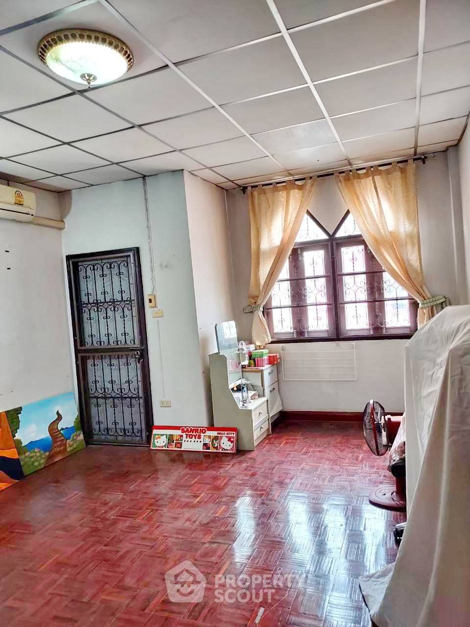 3-bed townhouse for sale, 36 sqm, 36 sq wah, Thung Khru