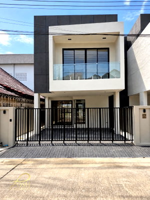 Twin houses for sale Muang Phuket Phuket : Brand-New 2Storey Home 3Beds, 3Baths In the heart of Phuket Town, Naka–Anuphas Manorom, near Central Phuket.