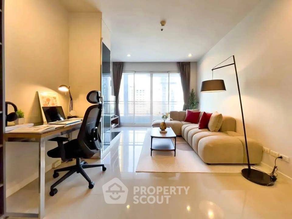 picture 2-BR Condo at Circle Condominium near MRT Phetchaburi (ID 2891715) - 2/5