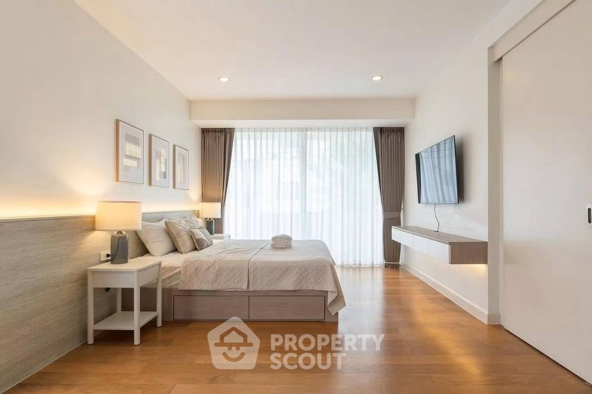 รูป บ้าน 4 ห้องนอน ขนาด 340 ตร.ม. ที่ Courtyard Villa Rama 9 - Wongwaen (ID 3393588) - รูปที่ 8/16