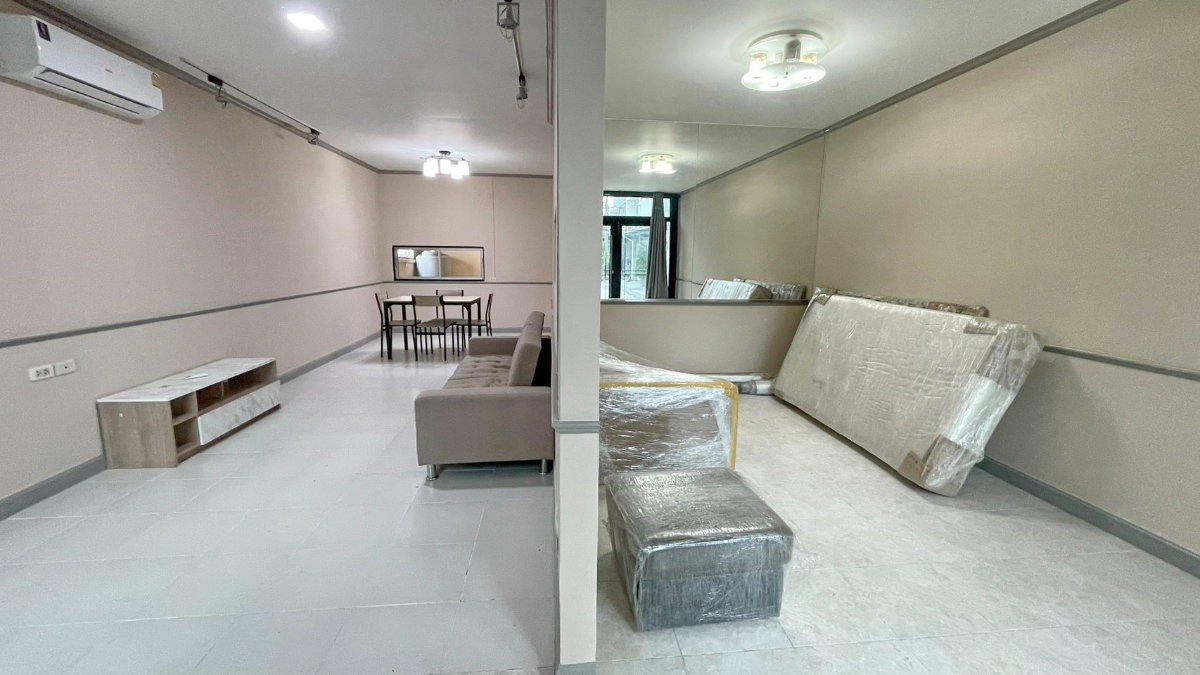 รูป ให้เช่าบ้าน หลังมุม ปรับปรุง ย่านวัดลาดปลาเค้า - รูปที่ 3/19