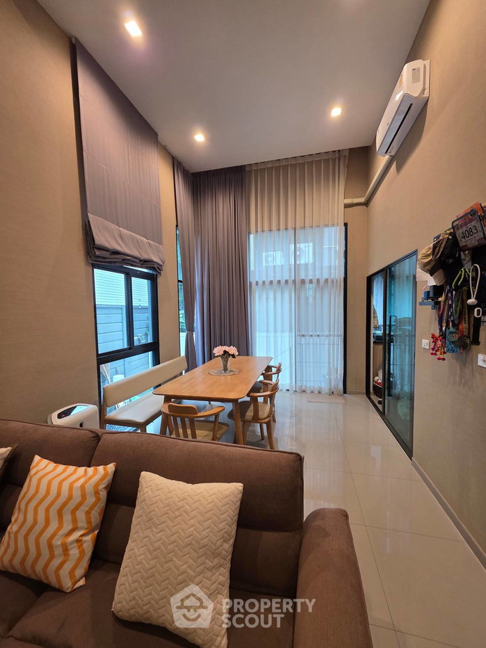 รูป ทาวน์เฮาส์ 3 ห้องนอน เลี้ยงสัตว์ได้ Arden Phatthanakan ใกล้ ARL รามคำแหง (ID 3390206) - รูปที่ 3/10