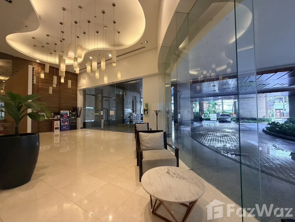 picture Prime location within walking distance of BTS Phrom Phong 6855362 - 24/25