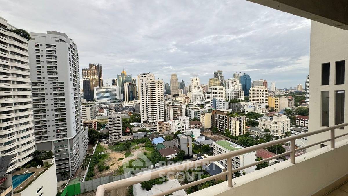 picture High-Floor 1-BR Saranjai Mansion, 300m To BTS Nana (ID 3393683) - 16/20