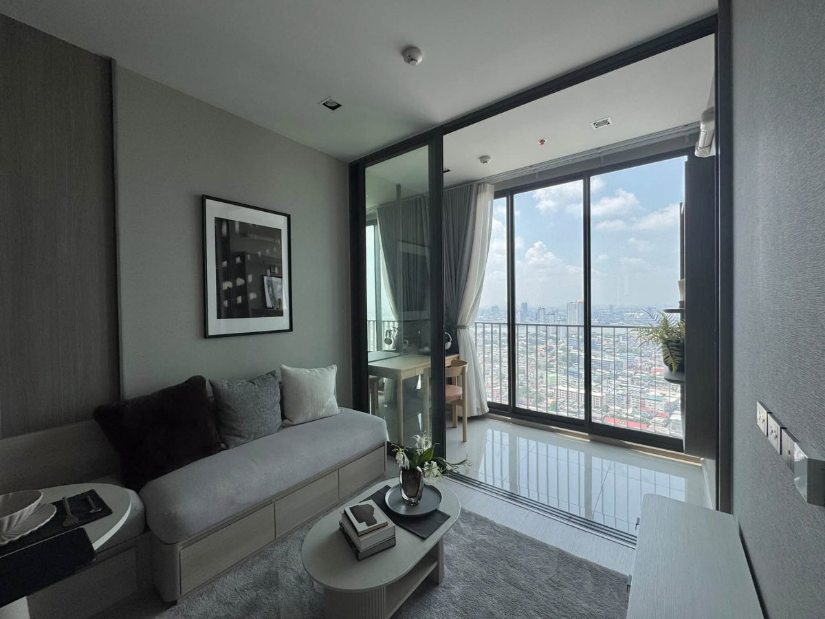 picture Code: 26KJ5446  for rent Reference Sathorn - Wongwianyai 🔥🔥 Line ID: @kjcondo (with @)🔥🔥 - 5/6