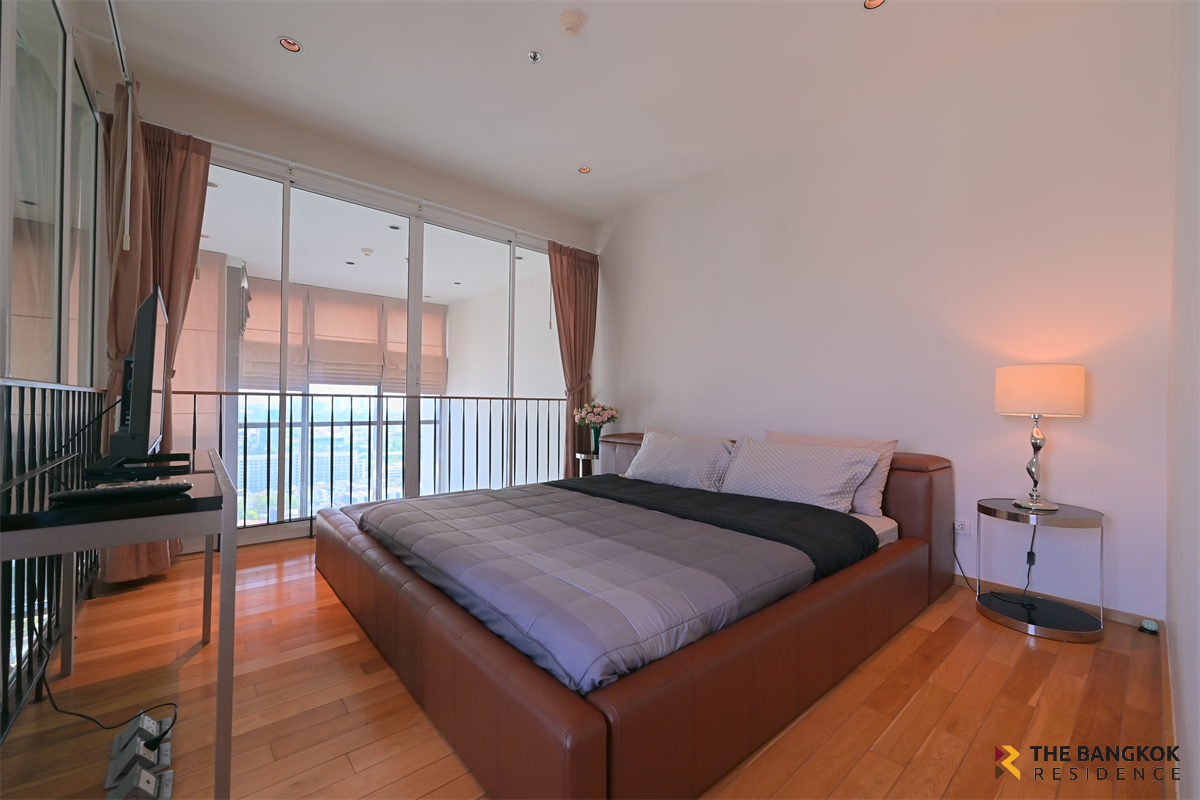 picture Easy Start with a City Dweller Lifestyle The Emporio Place - 1/10