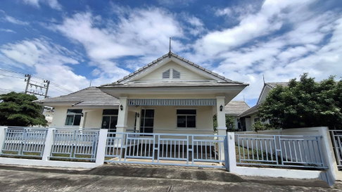 Detached house for sale in Si Racha at The Rich Perfect-great location, ready for you to make it your own.