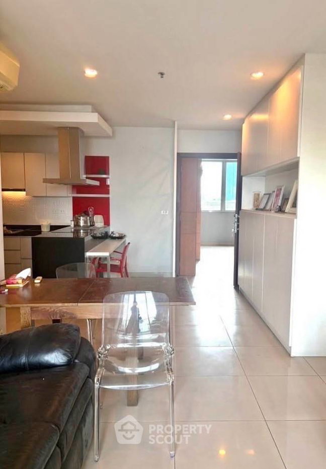 picture Spacious 2-BR 109 Sqm At The Star Estate @ Narathiwas (ID 3400048) - 2/7