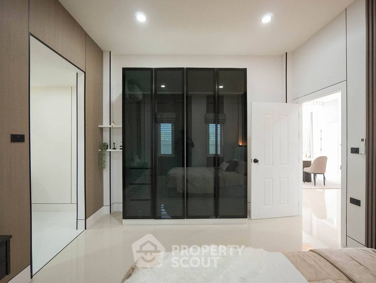 รูป บ้านสามห้องนอน พื้นที่หนึ่งร้อยห้าตารางเมตร ขายในห้วยใหญ่ บางละมุง (ID 3399759) - รูปที่ 21/31